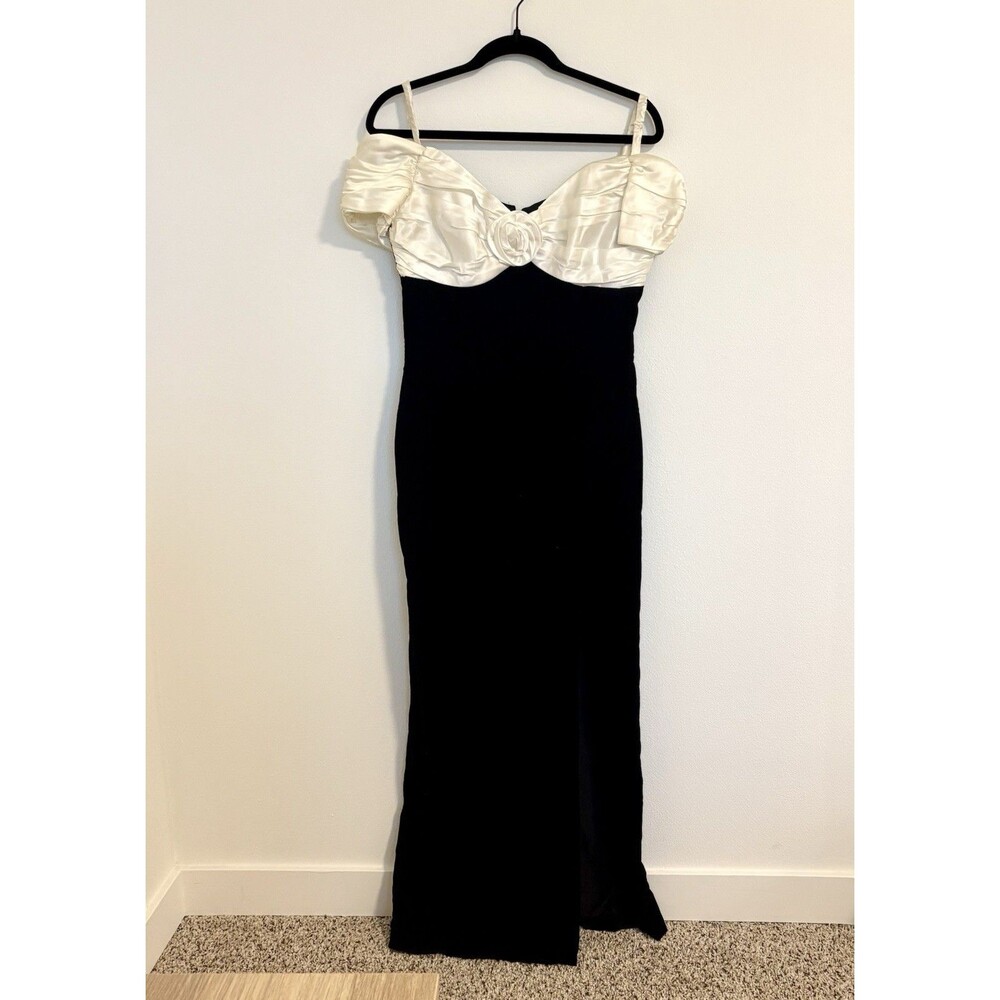 Zum Zum by Niki Livas Black & White Satin Rosette Evening Gown Maxi Dress 11/12